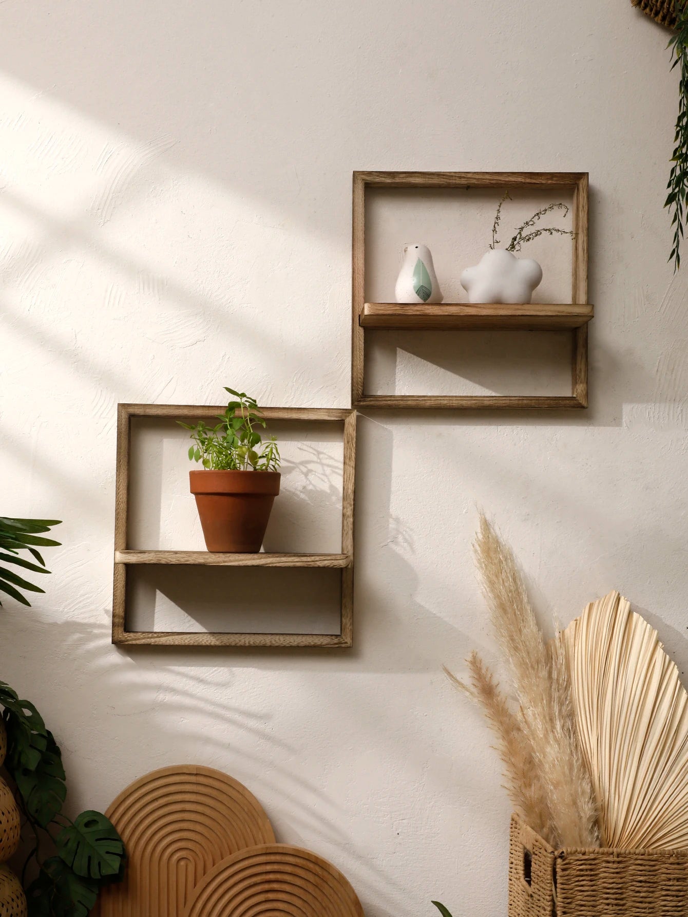 Gouden accessoires woonkamer – Luxe en stijl