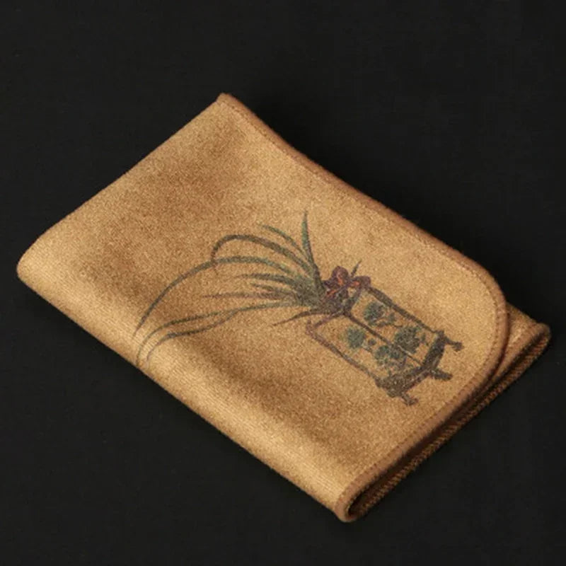Luxe theewaar met gouden accenten