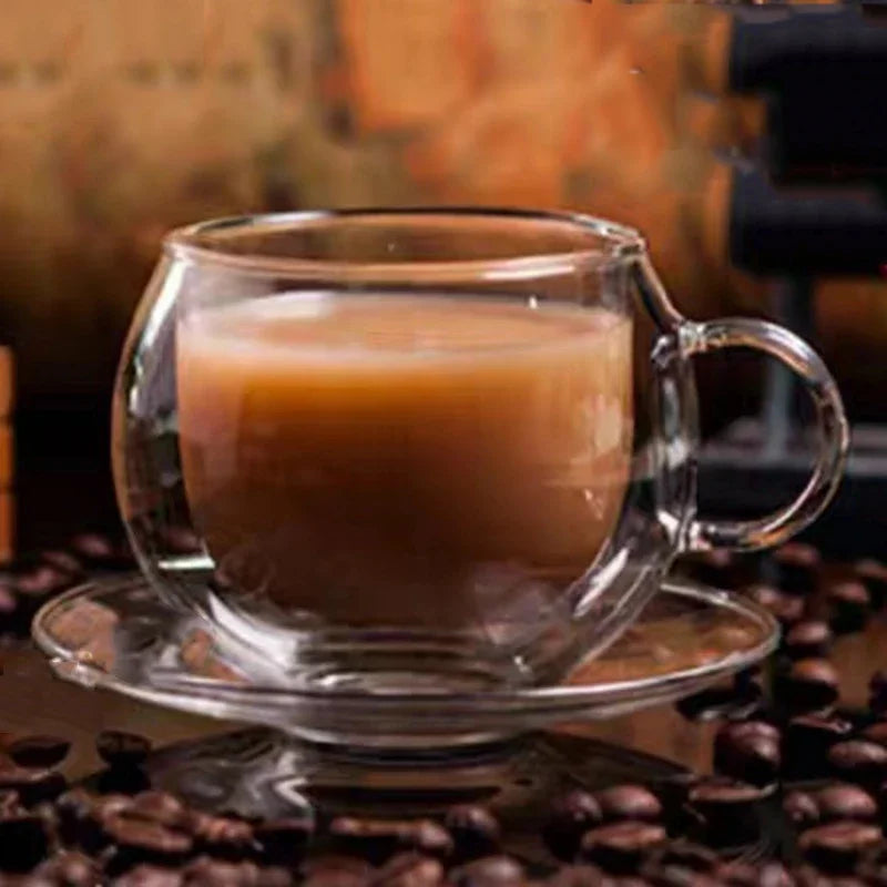 Glazen koffiekopjes in premium koffiewaar set