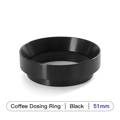 Koffie accessoires zoals melkopschuimer en borstel