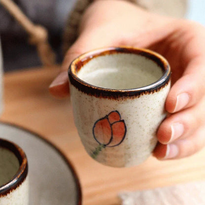 Theepot met geïntegreerde filter en schenktuit