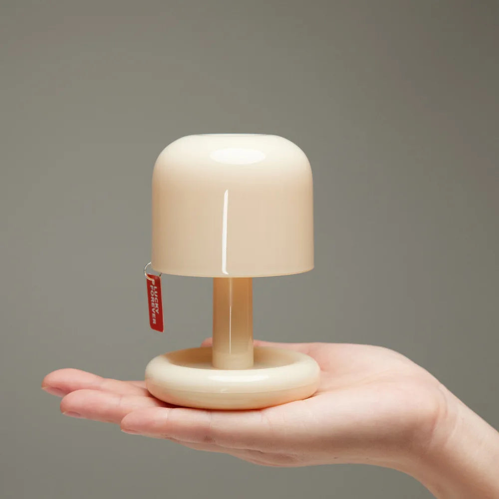 Lamp nachtkastje met bolvorm – Zacht en vriendelijk design
