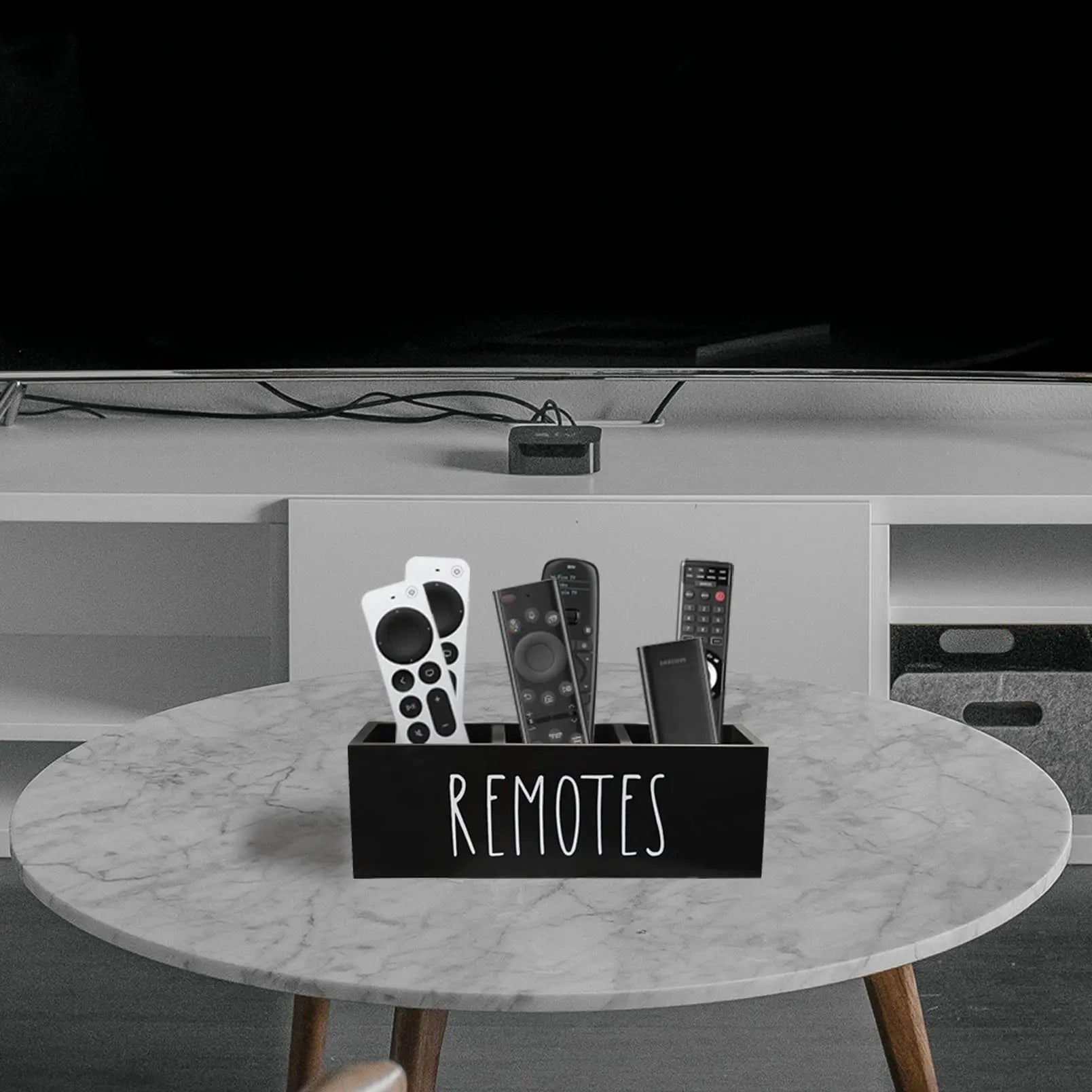 Lichte desk organizer met rubberen onderzijde