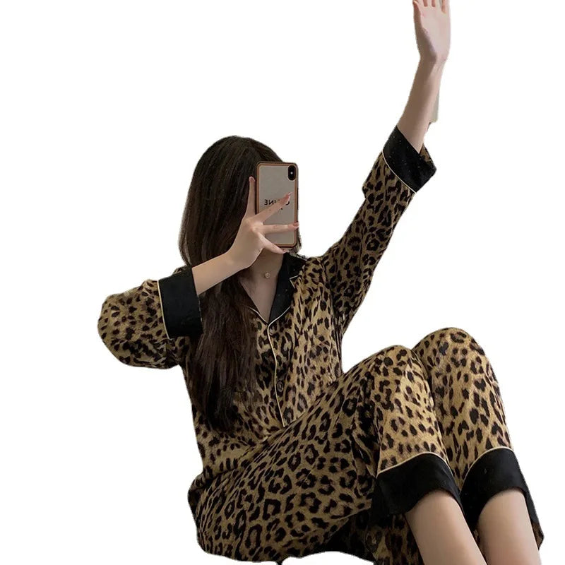 Dames pyjama Hunkemöller met zijdezachte afwerking