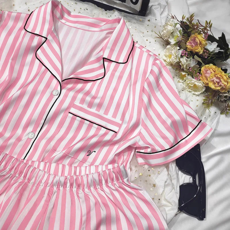 Dames pyjama Livera met comfortabele pasvorm