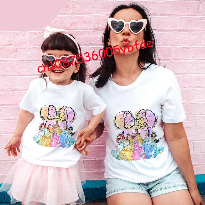 Moms and mini's – Matching outfits voor moeder en kind