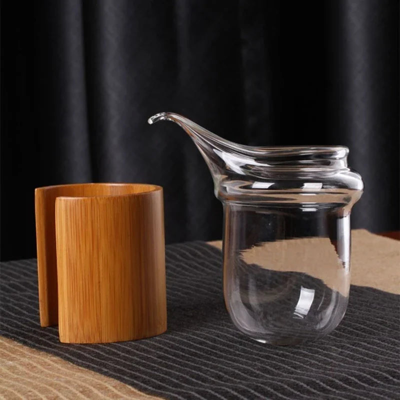 Moderne theewaar met praktische details