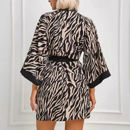 Ochtendjas Hunkemöller roze satijn – Chic en comfortabel