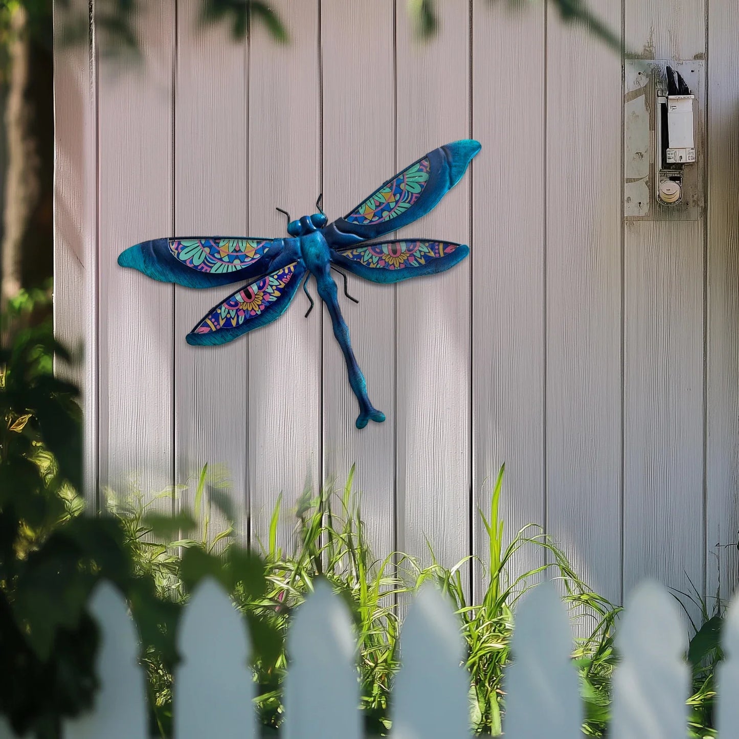 Intratuin tuindecoratie met natuurlijke materialen