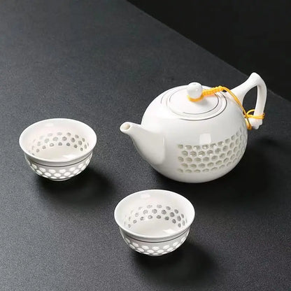 Design theepot met moderne lijnen