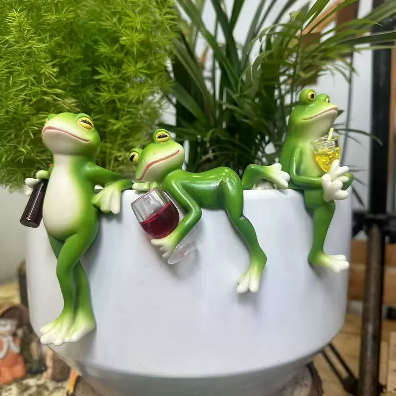 Decoratief insectenhotel als eco tuindecoratie