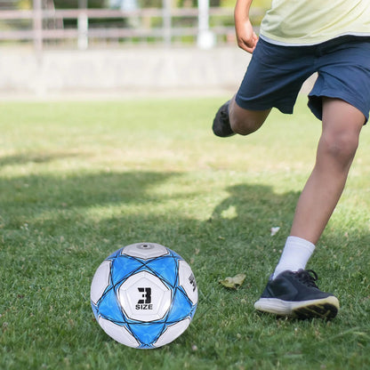 Voetbal met schokabsorberende eigenschappen