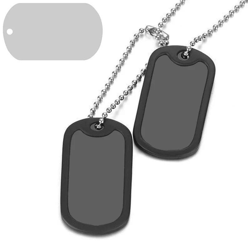 Goudkleurige naam in ketting voor een speciaal moment
