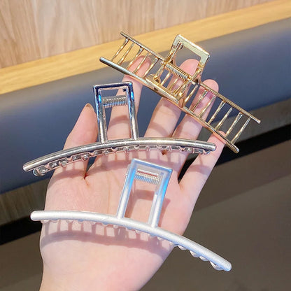 Metalen haarclips in minimalistische vorm