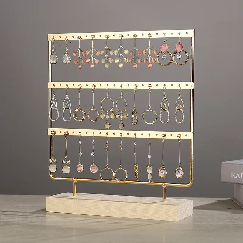 Hangend sieradenrek – Bespaar ruimte met stijl
