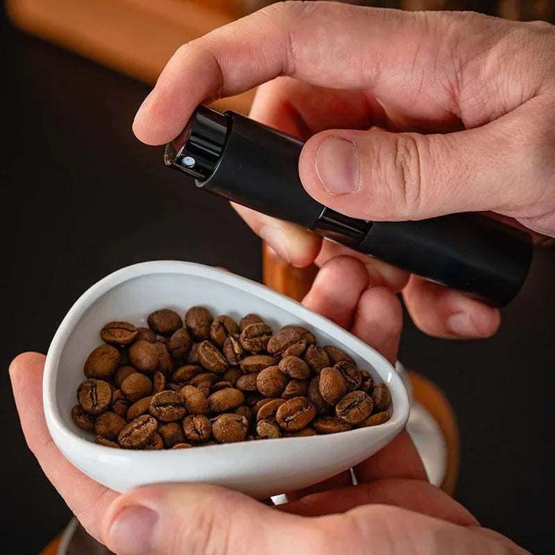 Koffiewaar met glazen server en hittebestendig handvat