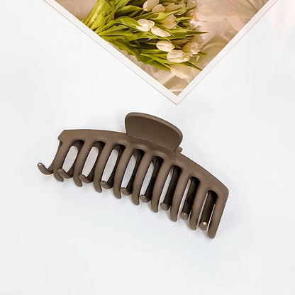 Metalen haarclips in minimalistische vorm