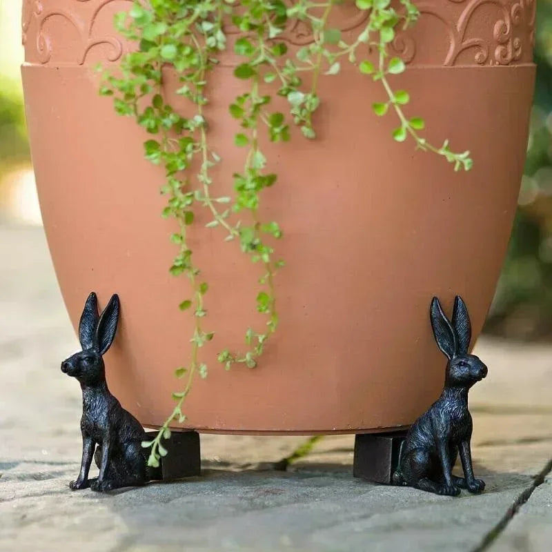 Tuindecoratie van gerecycled hout en touw