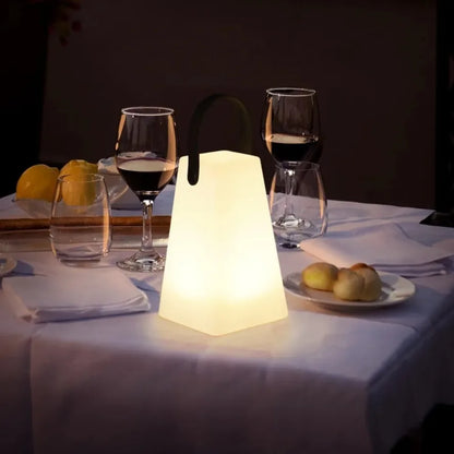 Lamp nachtkastje met eco lamp – Milieubewust verlichten