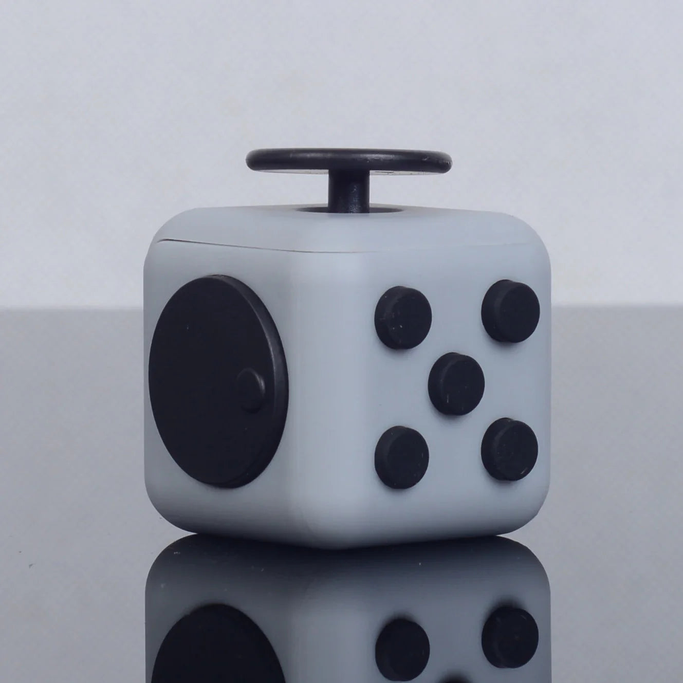 Fidget toys action - Interactieve kubus met kleurrijke knoppen voor ontspanning