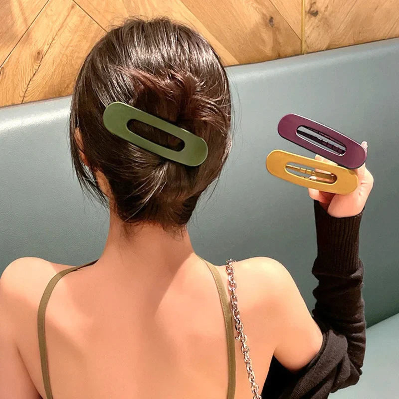 Haar accessoires met klassieke parelaccenten