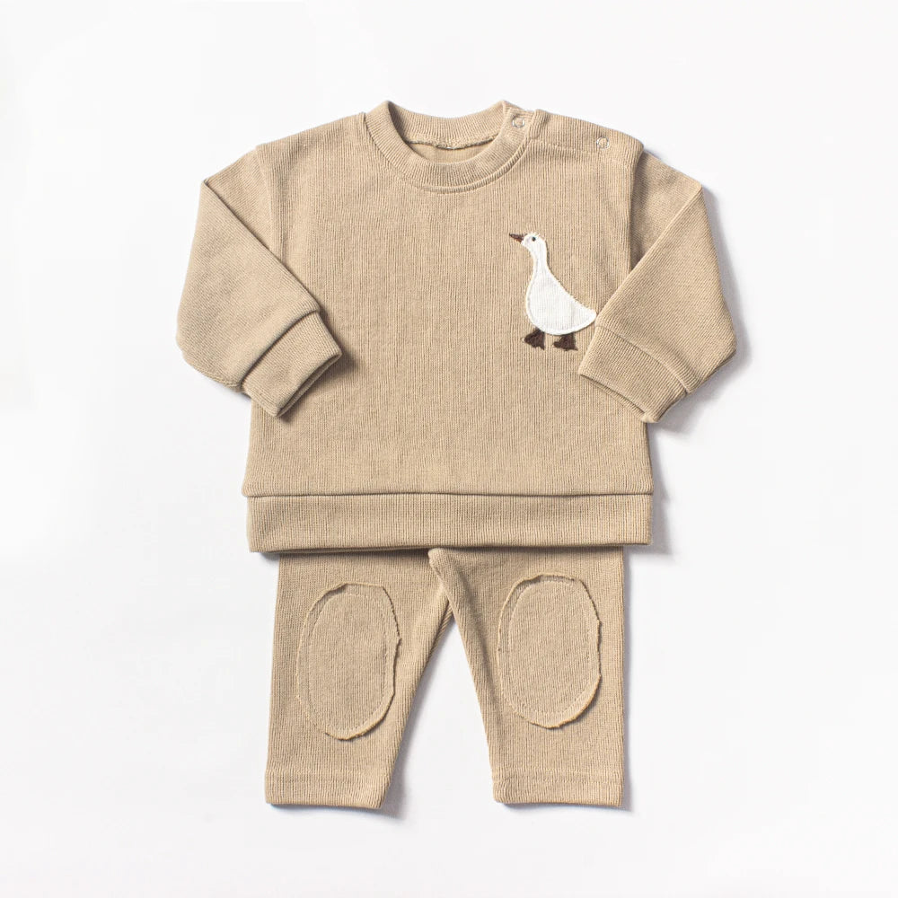 Meisjes kleding in klassieke en trendy designs