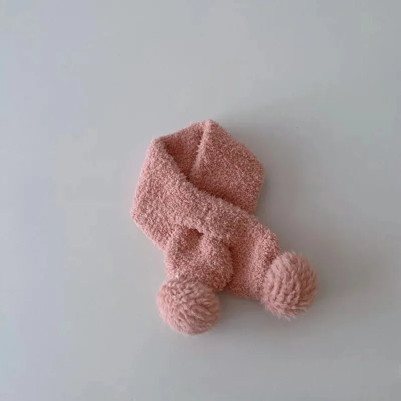 Schattige babykleertjes in pastelkleuren