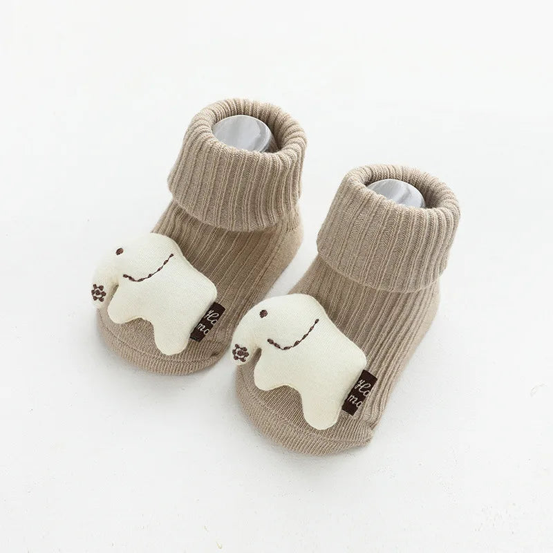 Babykleding meisjes in trendy kleuren en patronen