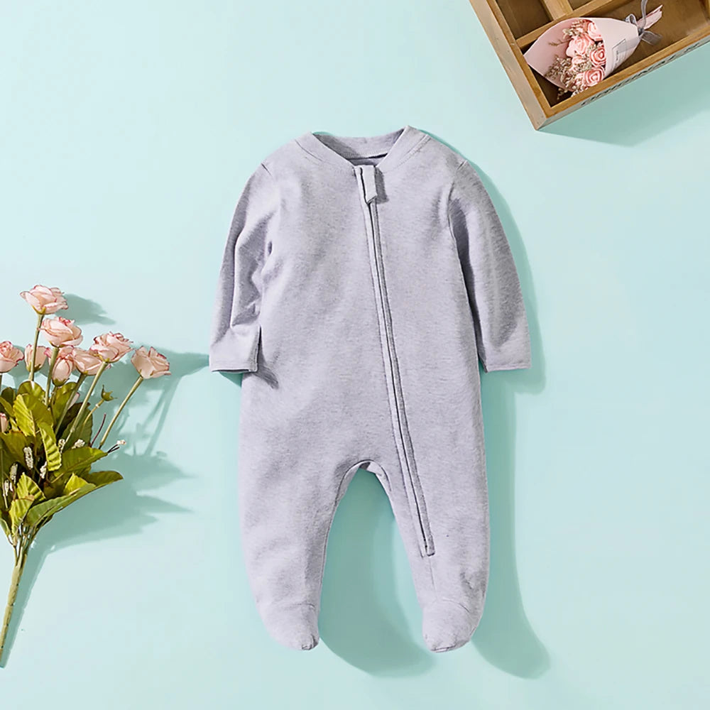 Modebewuste meisjes kleding in trendy kleuren