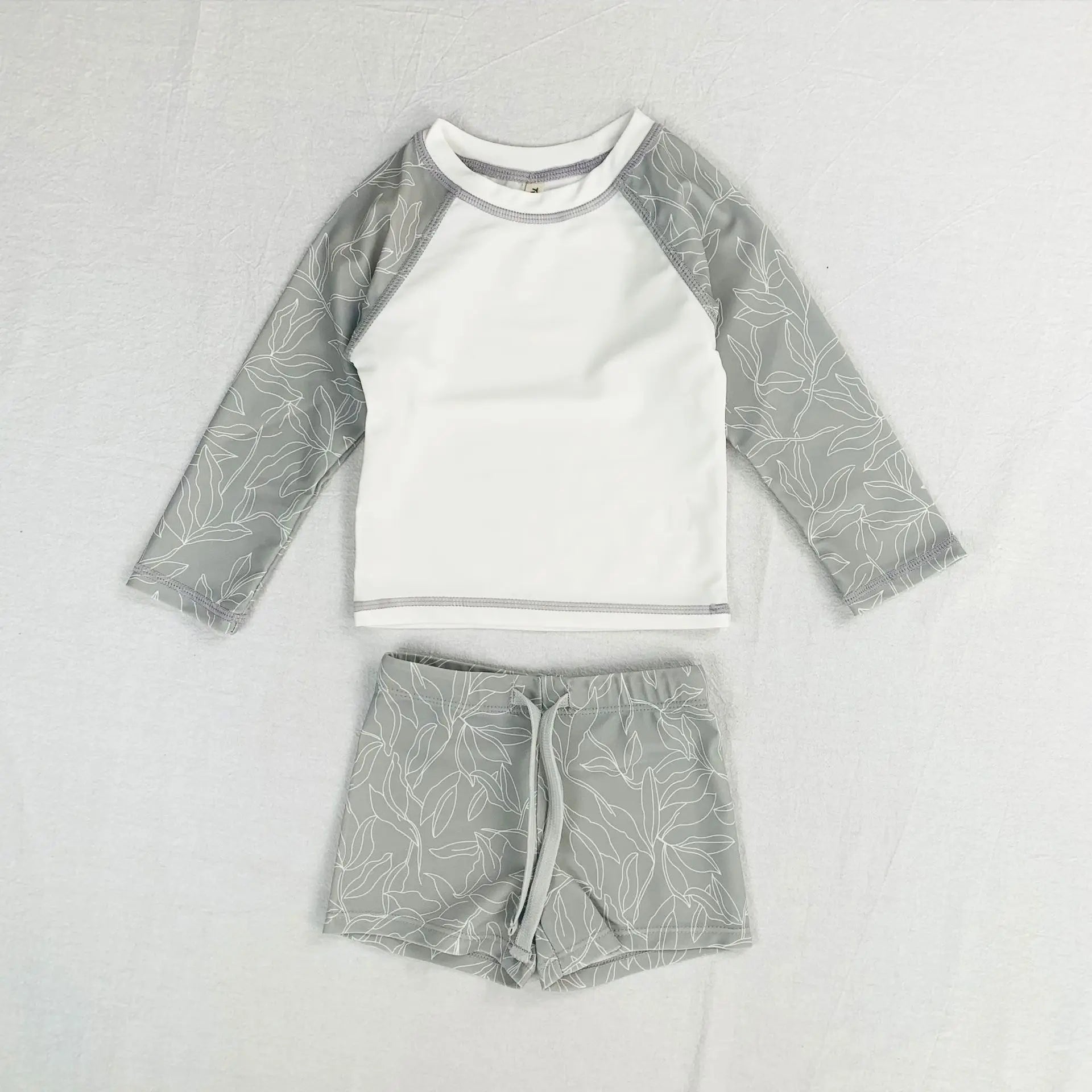 Meisjes kleding in klassieke en trendy designs