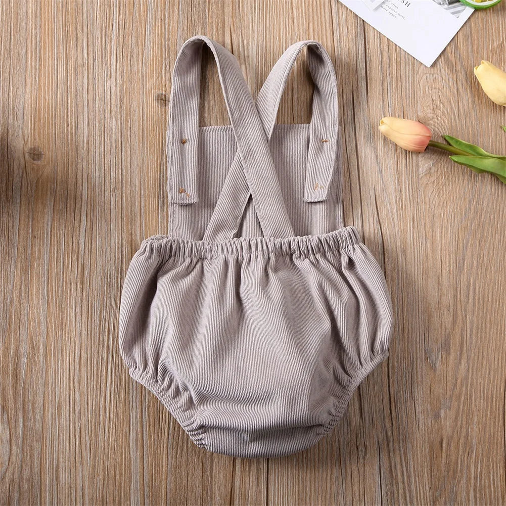 Schattige babykleertjes met schattige details