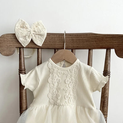 Lichtgewicht baby kleding voor de zomer