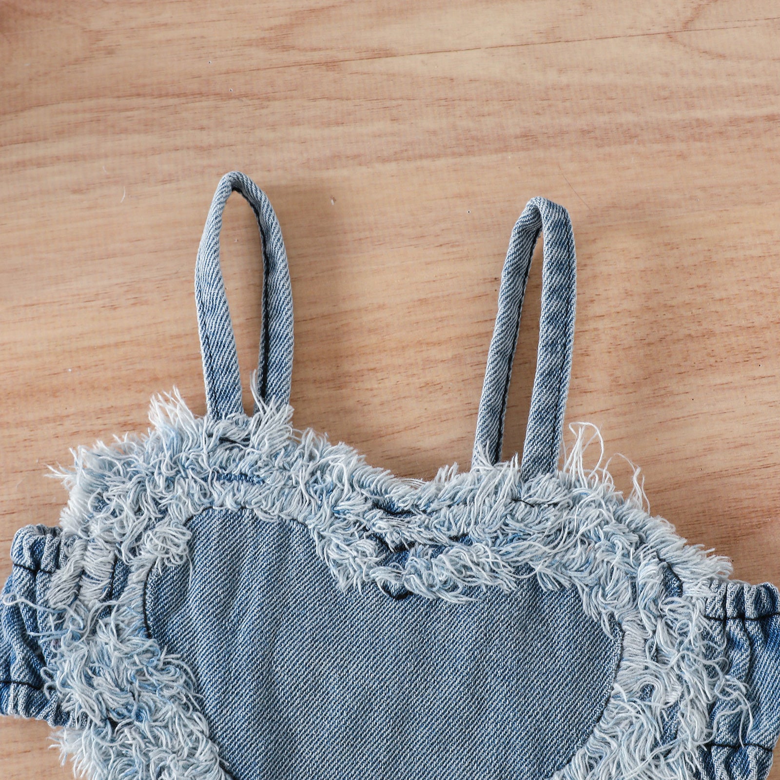 Meisjes kleding in klassieke en trendy designs