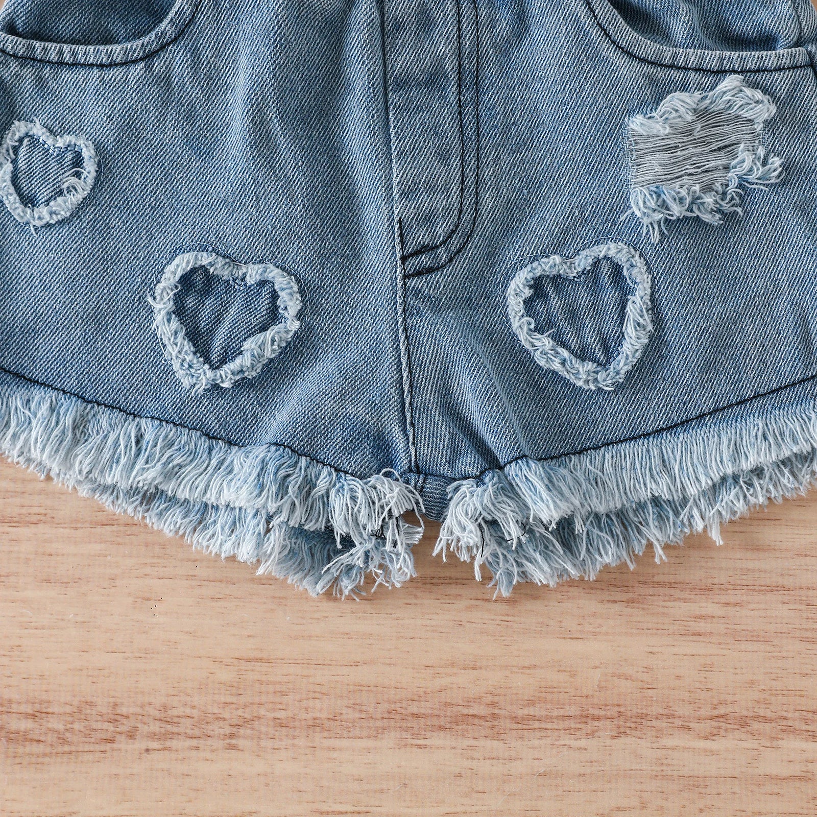 Waterafstotende kinderkleding voor regenachtige dagen
