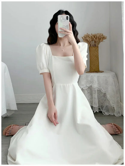 Elegante bruiloft gast jurk in pastelkleuren