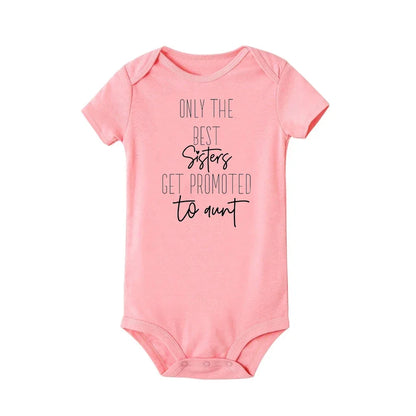 Schattige babykleertjes met speelse details