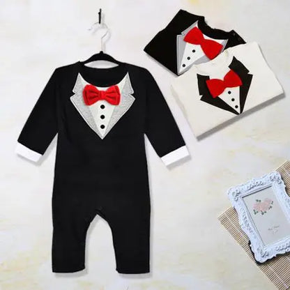 Babykleding meisjes in trendy kleuren en patronen