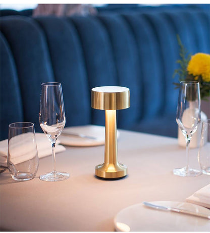    lamp-eettafel