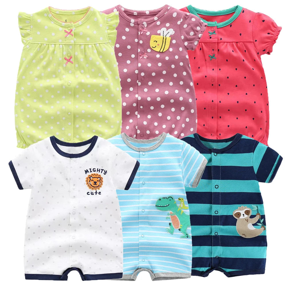 Schattige babykleertjes met schattige details