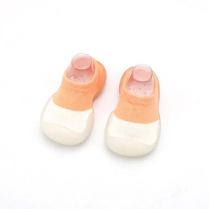 Schattige babykleertjes voor elk seizoen