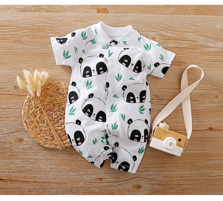 Babykleding meisjes in trendy kleuren en patronen