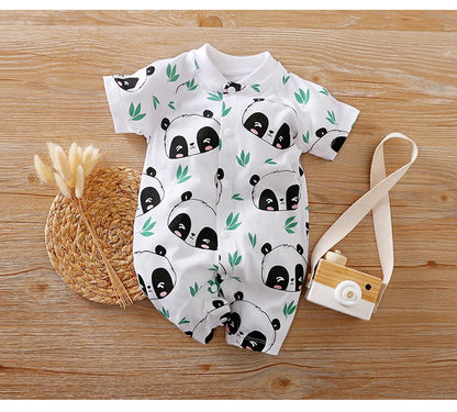 Babykleding meisjes in trendy kleuren en patronen