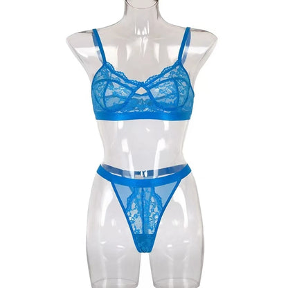 Zwarte string met naam – Tijdloos en elegant
