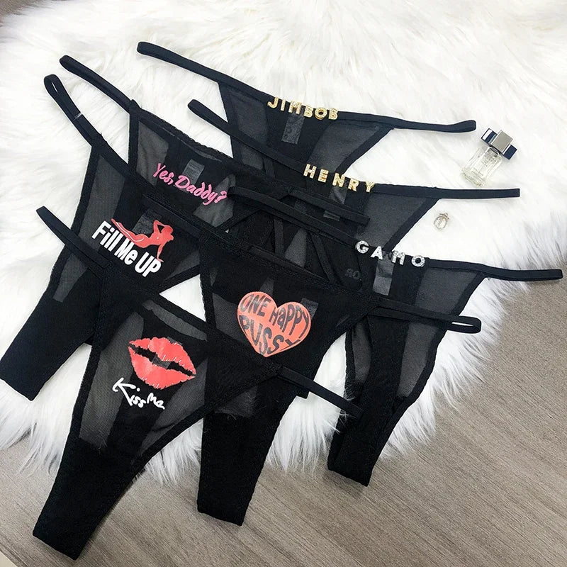 String met bloemendesign en naam – Romantische en unieke lingerie