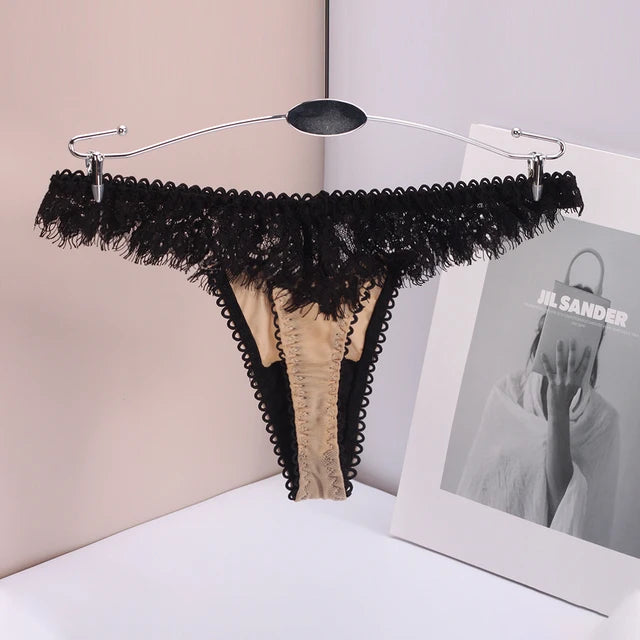 Damesstring met speels ontwerp en naam – Uniek en opvallend