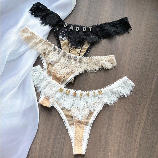 Lingerieset met naam – Gepersonaliseerde string en bijpassende bh