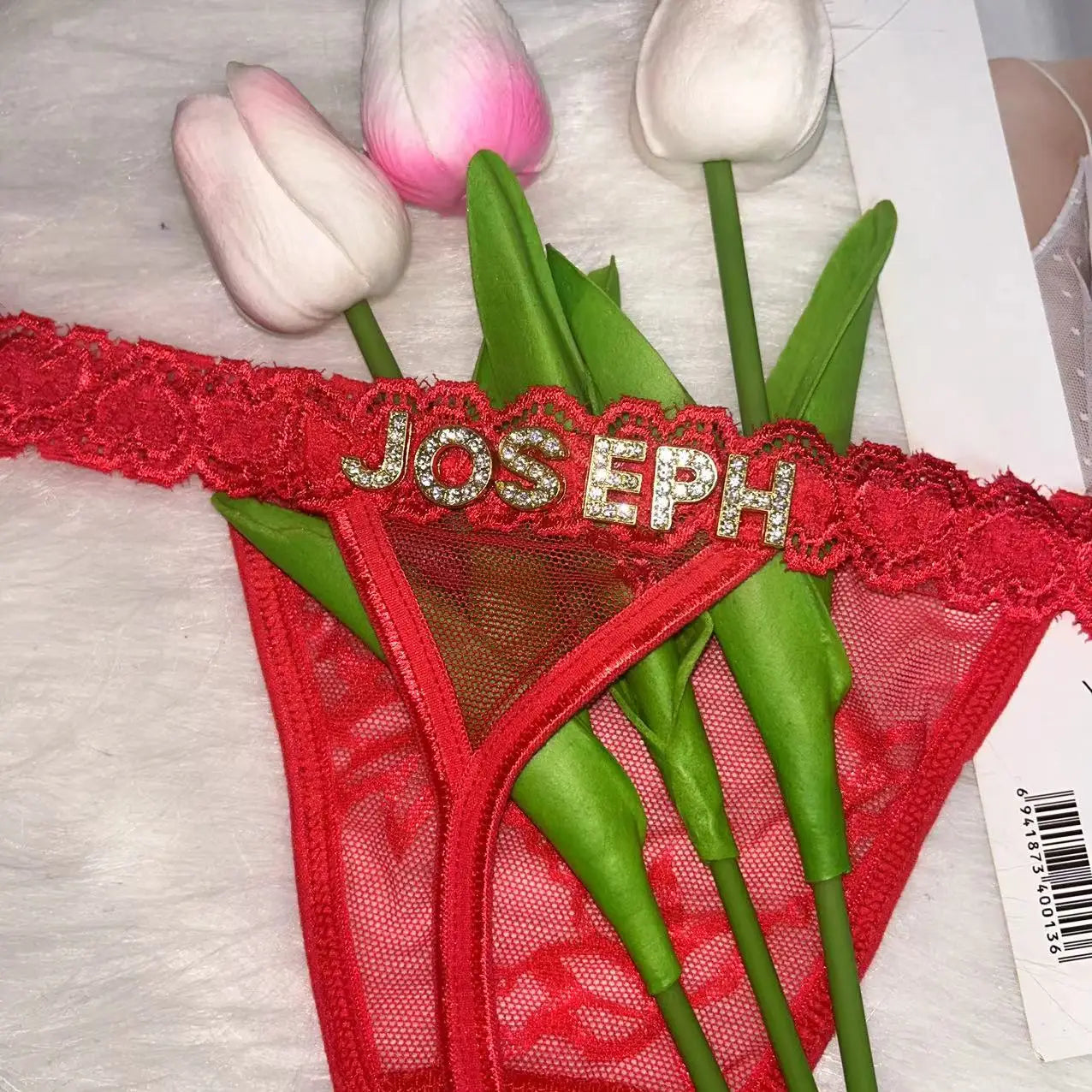 String met satijnen naamopdruk – Luxe en stijlvol ondergoed